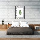 plakat z motywem zielonej rośliny do sypialni