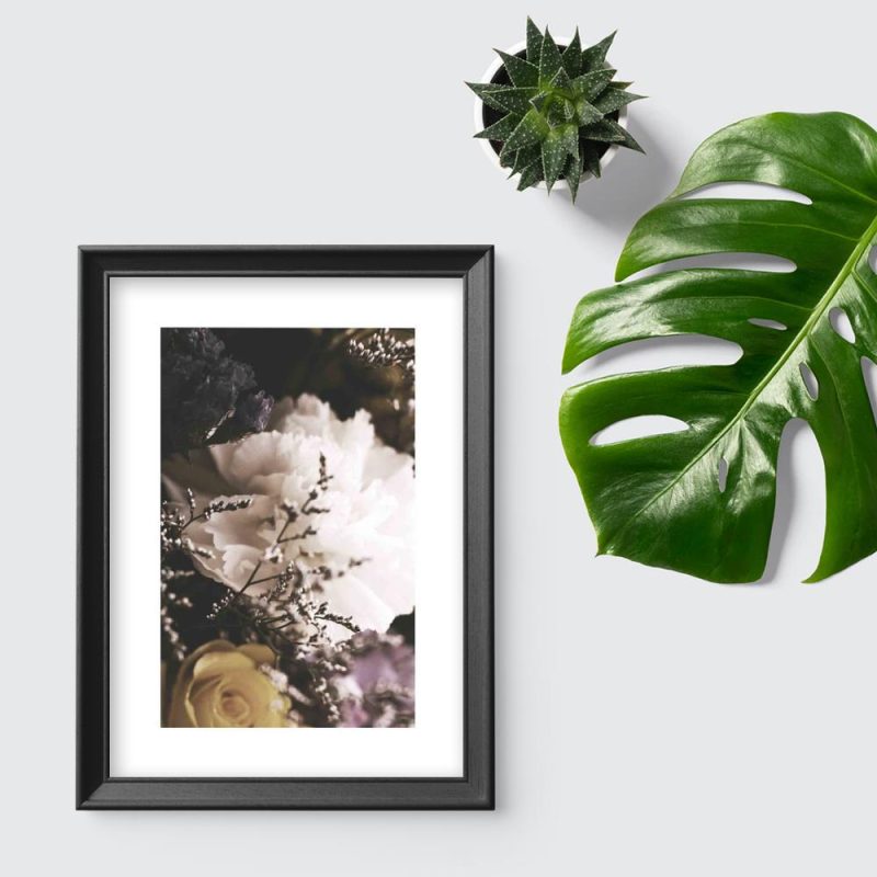 plakat z kwiecistą grafiką plakat z kwiecistą grafiką